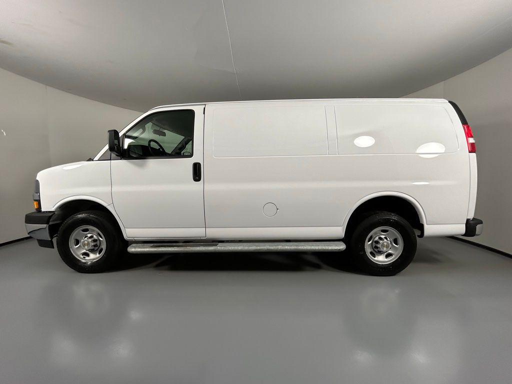 Chevrolet Express 2024