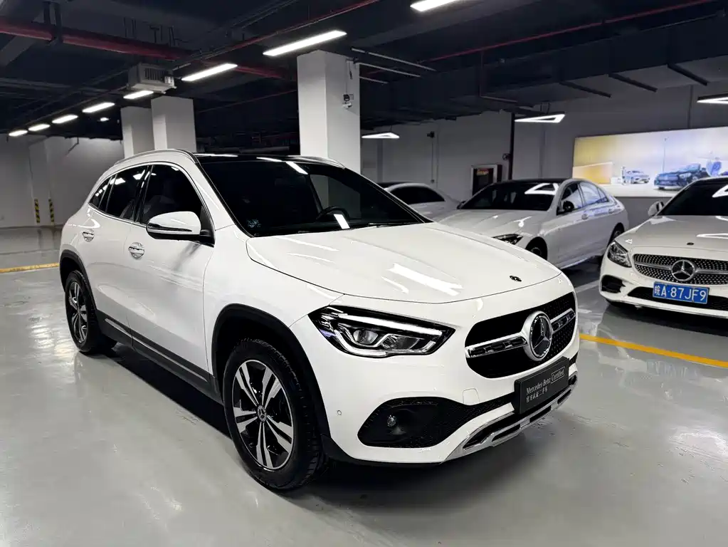 Mercedes-Benz GLA 2021