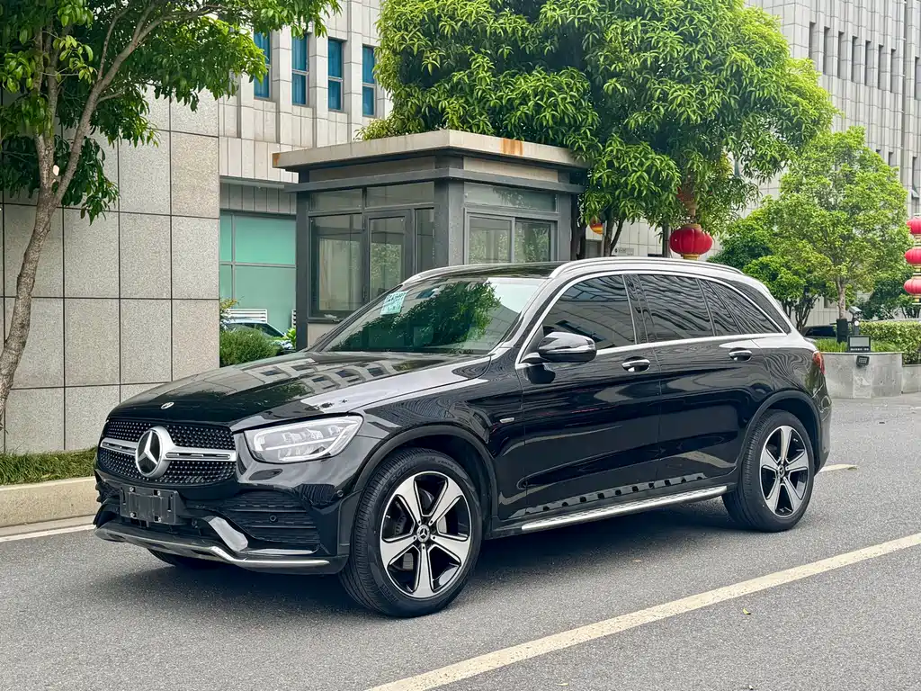 Mercedes-Benz GLC 2023