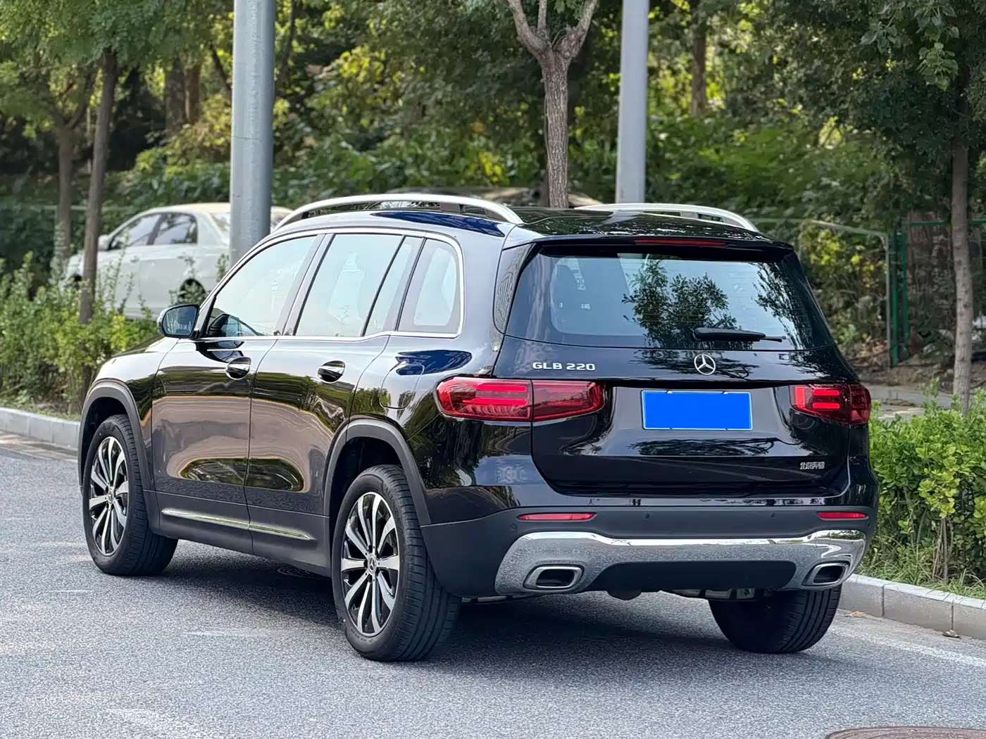 Mercedes-Benz GLB 2025