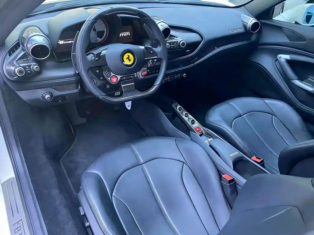 Ferrari F8 2021