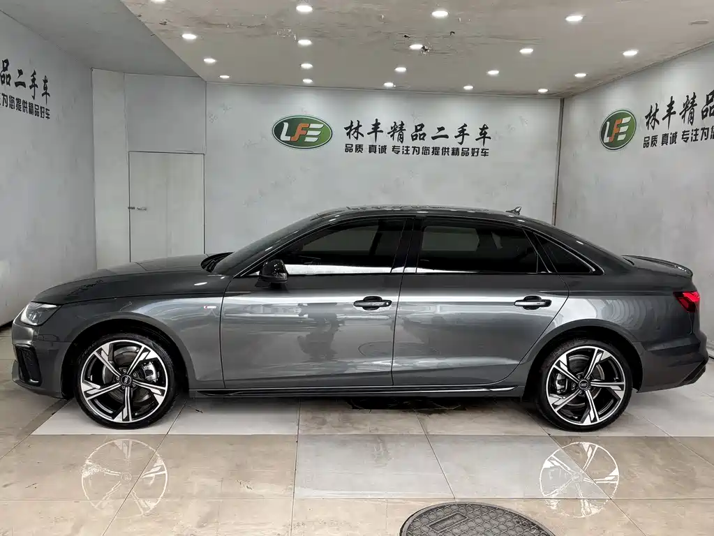 Audi A4 2025