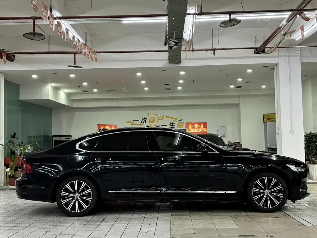 Volvo S90 2021
