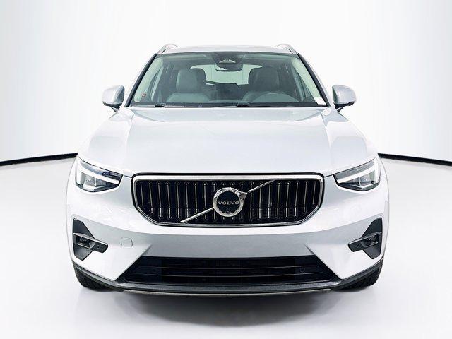 Volvo XC40 2025
