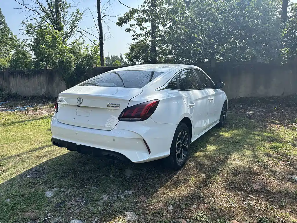 MG MG5 2021