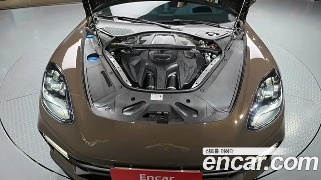 Porsche Panamera 2023
