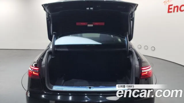 Audi A8 2021