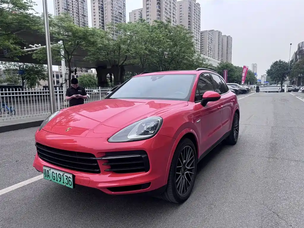 Porsche Cayenne 2021