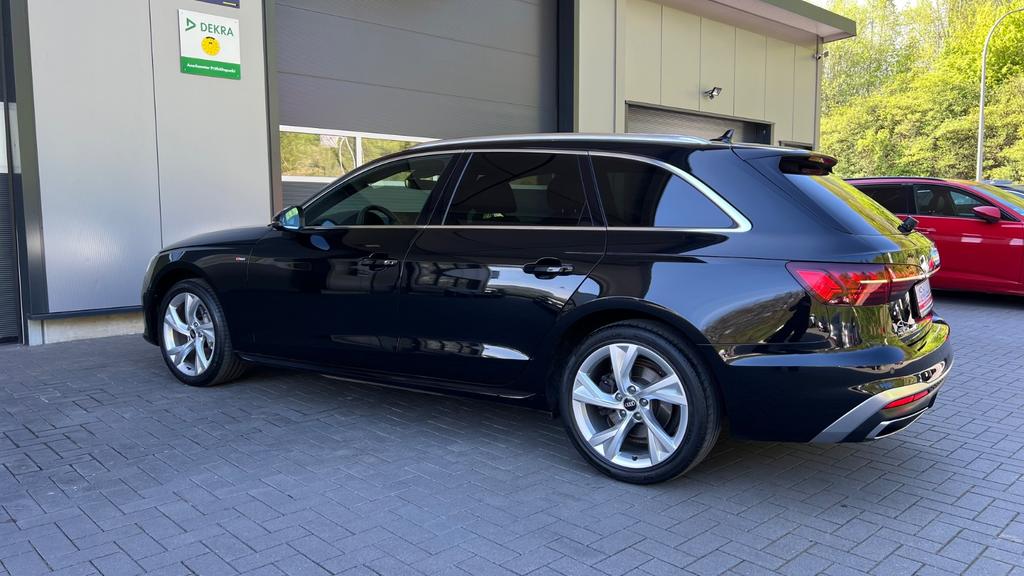 Audi A4 2022