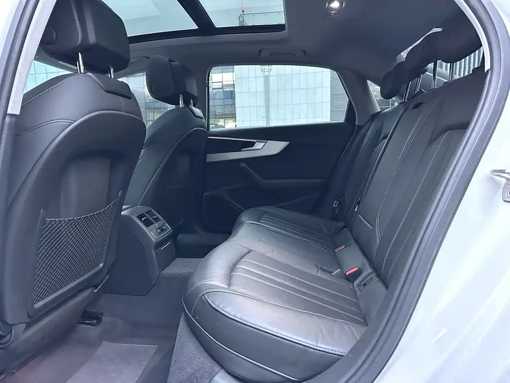 Audi A4 2021