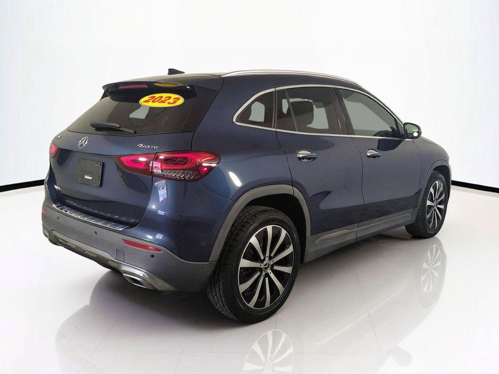 Mercedes-Benz GLA 250 2023