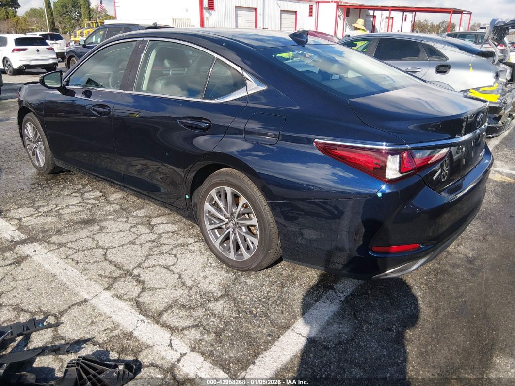 Lexus ES 2022