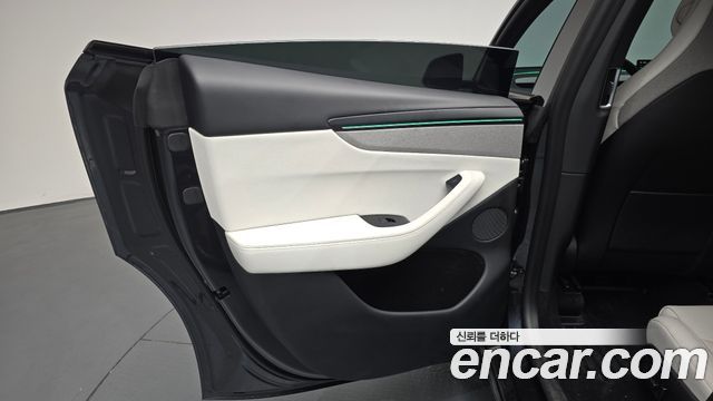 Tesla Model Y 2026