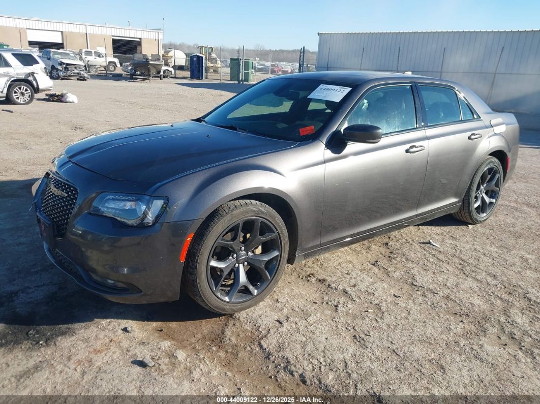Chrysler 300 2023