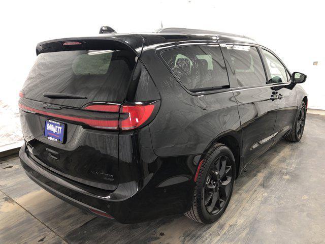 Chrysler Pacifica 2024