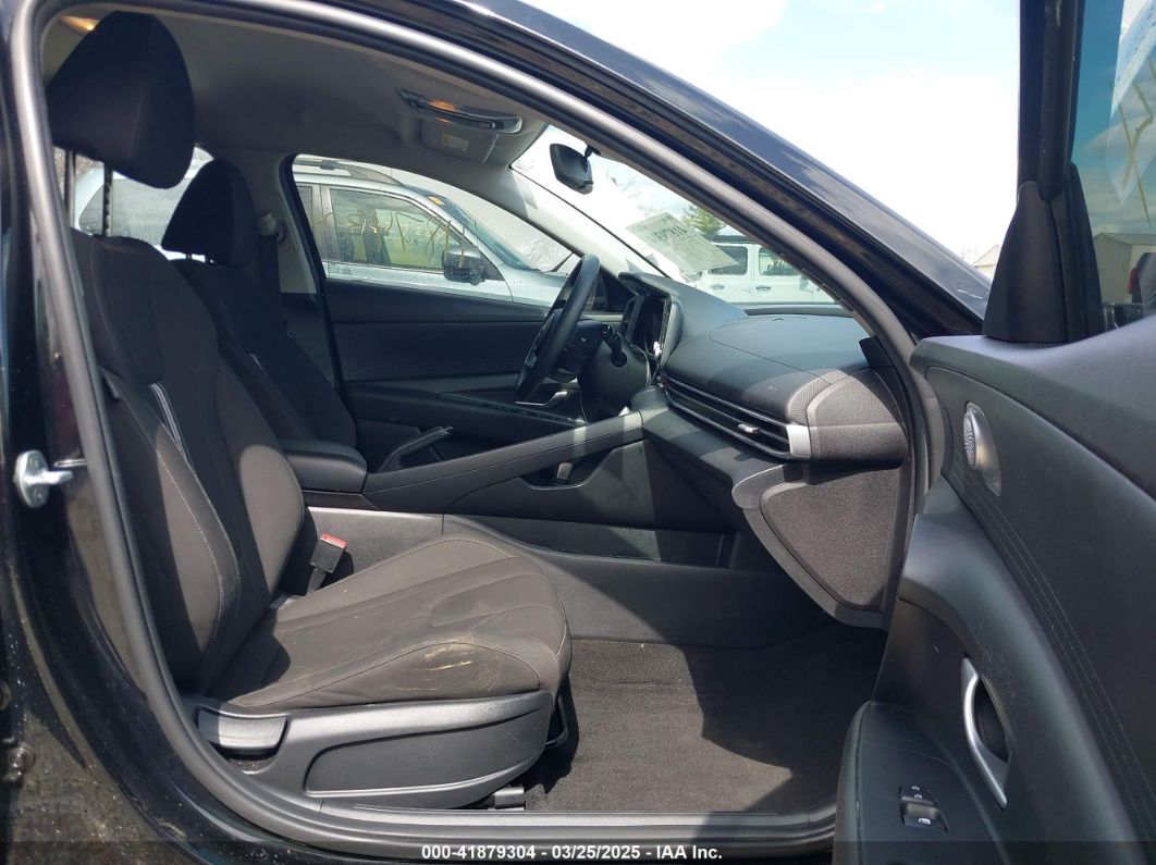 Hyundai Elantra 2022
