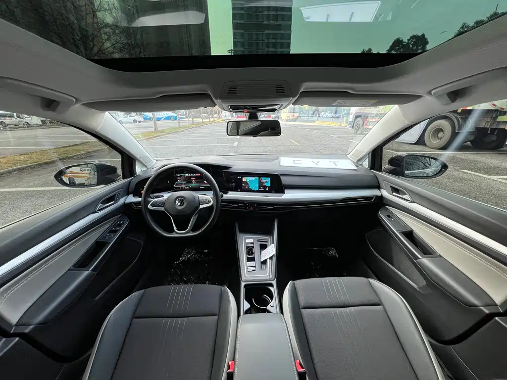 Volkswagen Golf 2023