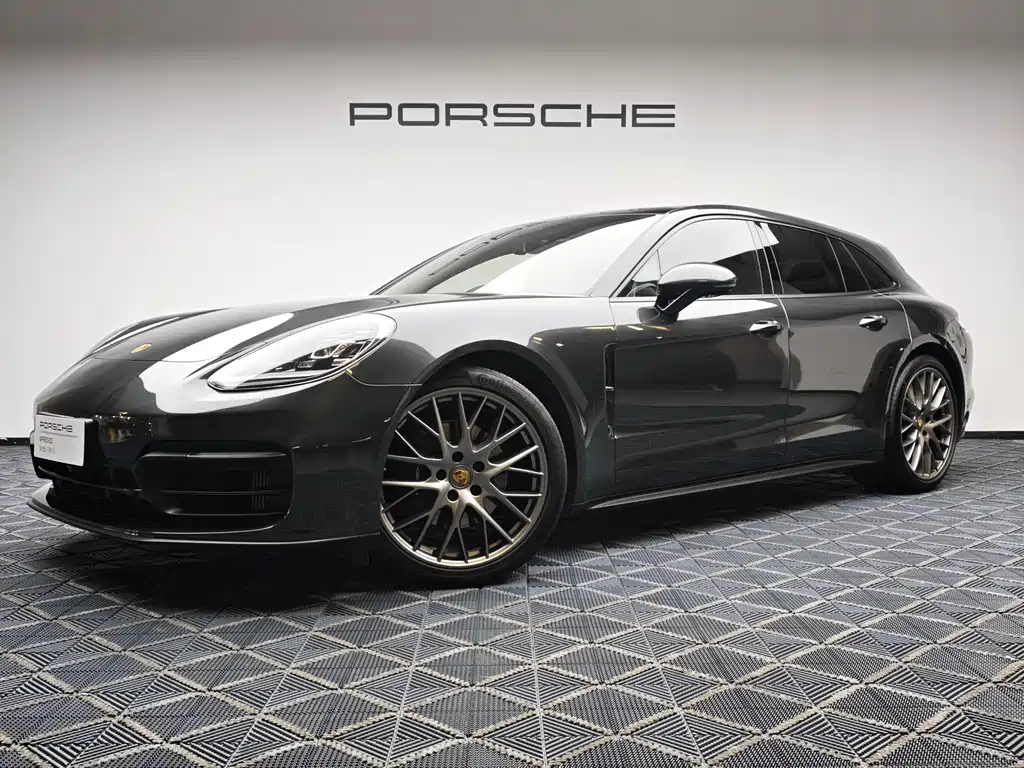 Porsche Panamera 2023