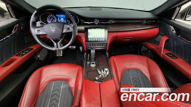 Maserati Quattroporte 2020