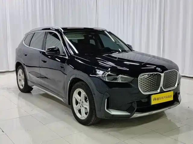 BMW iX1 2026