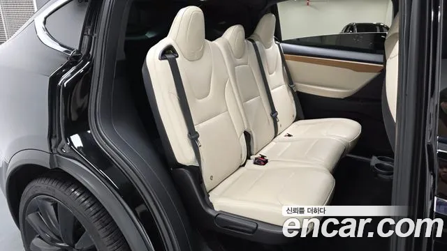 Tesla Model X 2020