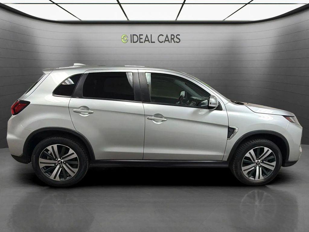 Mitsubishi Outlander Sport 2021
