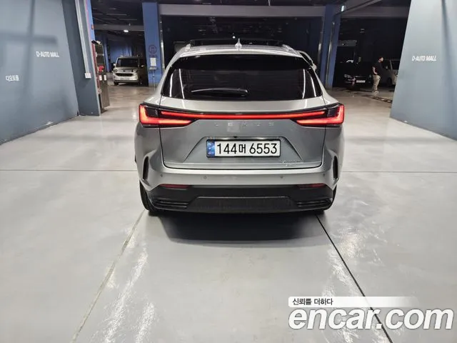 Lexus NX 2024