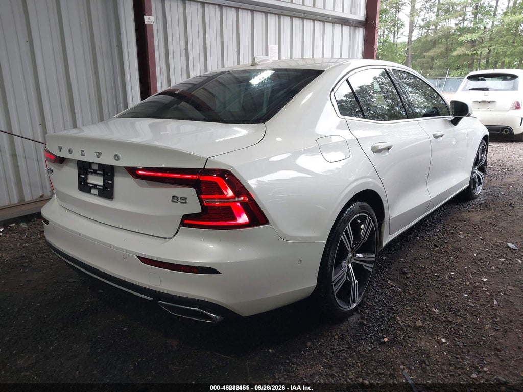 Volvo S60 2022