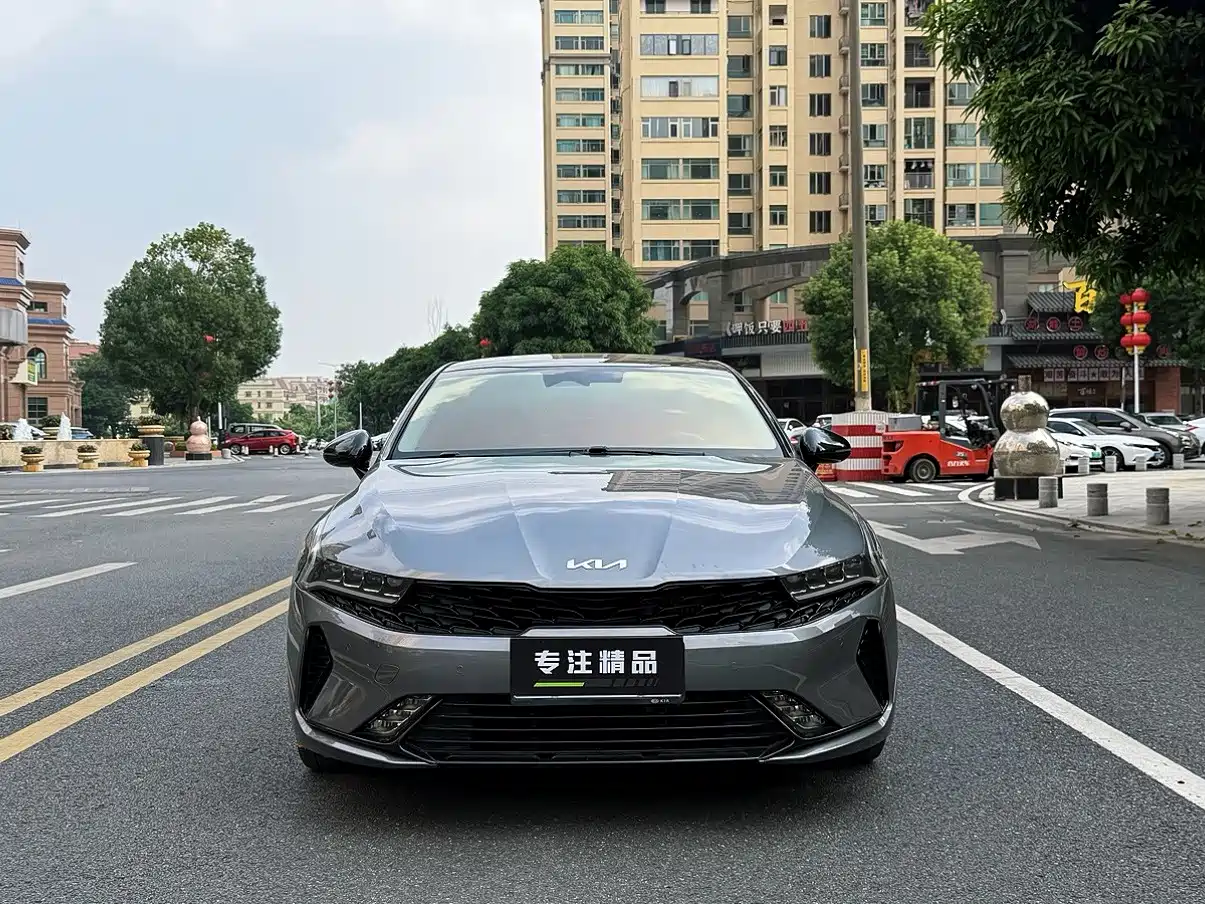 Kia K5 2023