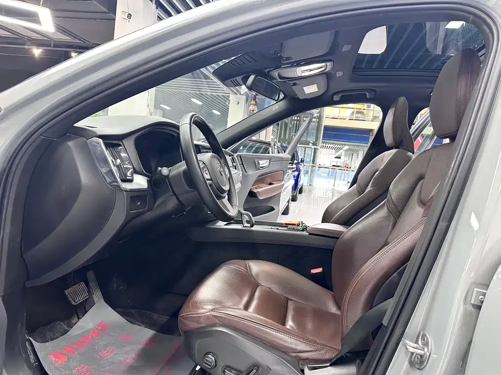 Volvo XC60 2023