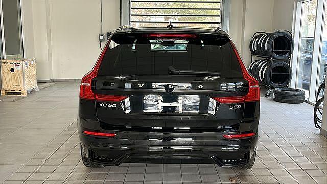 Volvo XC60 2025