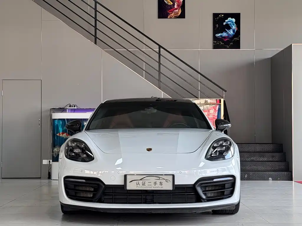 Porsche Panamera 2022