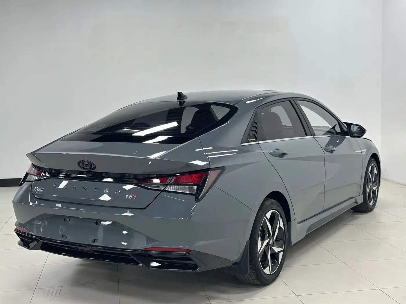 Hyundai Elantra 2022