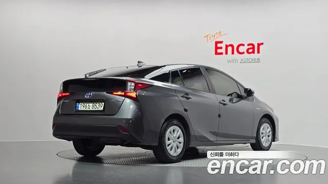 Toyota Prius 2021
