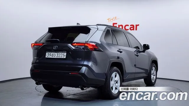Toyota RAV4 2021