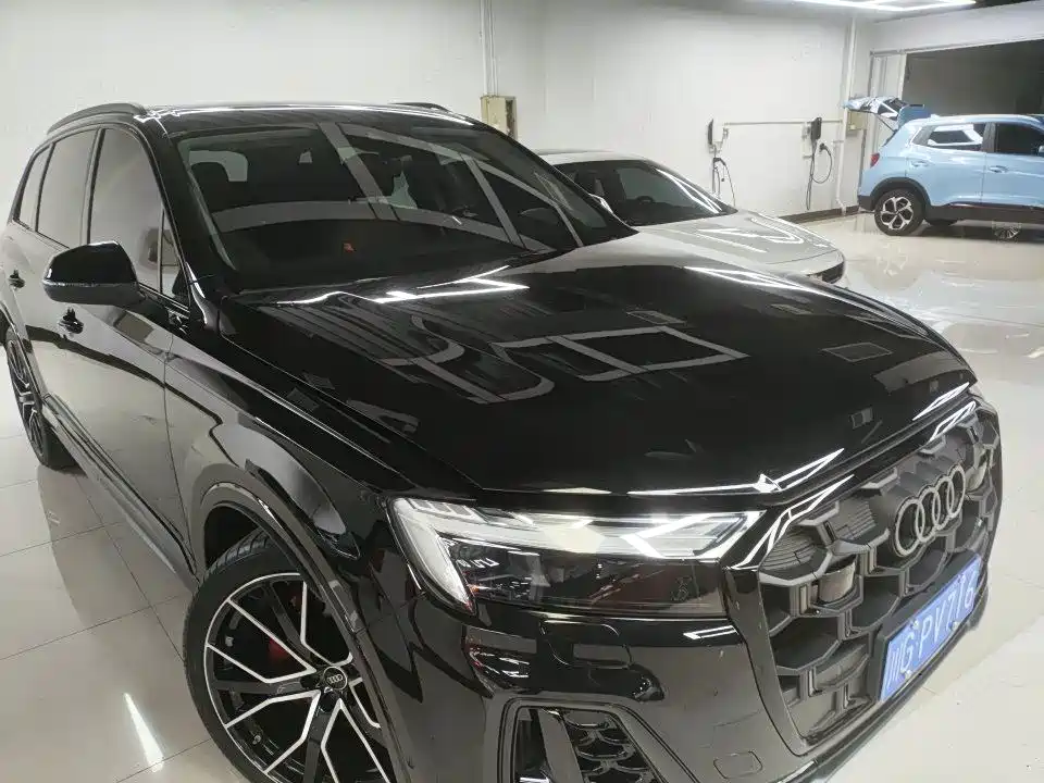 Audi Q7 2025