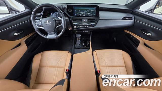 Lexus ES 2023