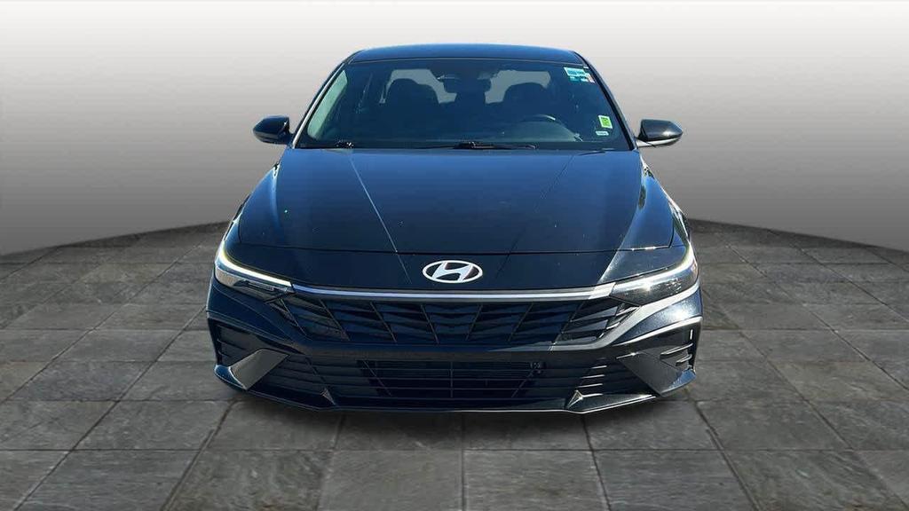 Hyundai Elantra 2025