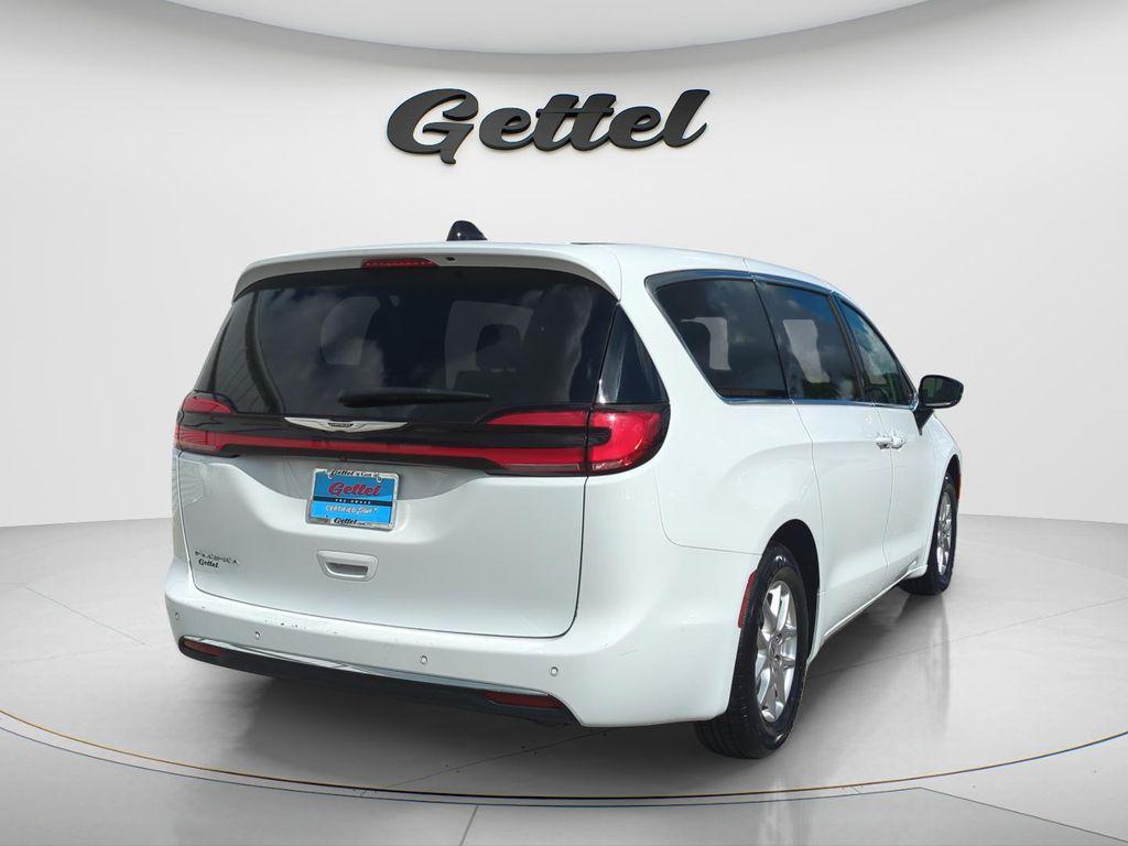 Chrysler Pacifica 2024