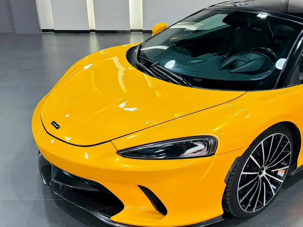 McLaren GT 2021