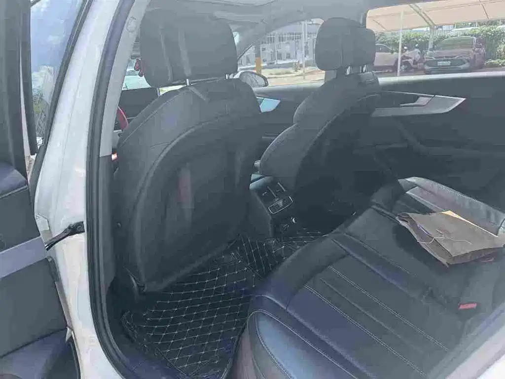 Audi A4 2023