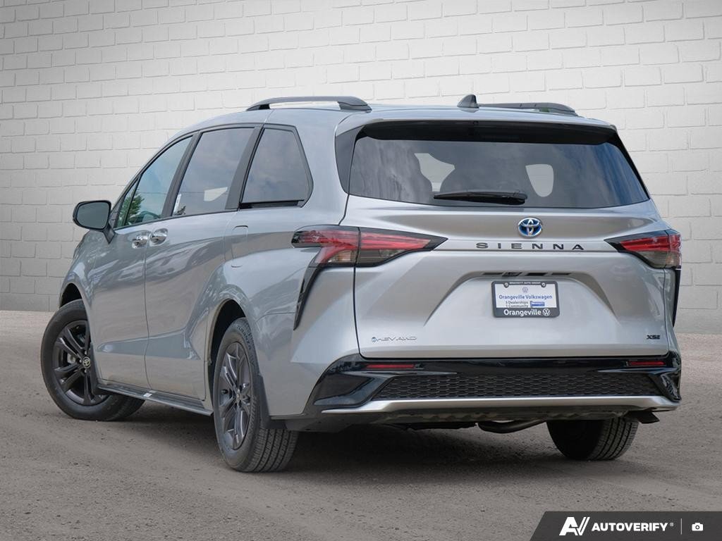 Toyota Sienna 2025