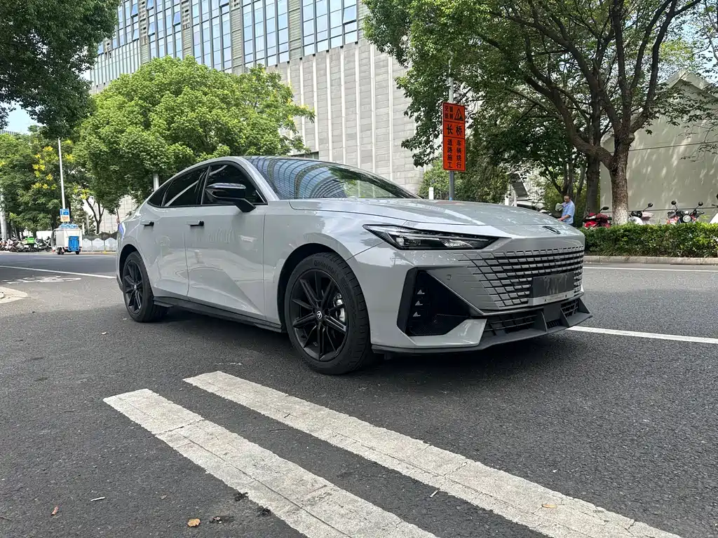 Changan UNI-V 2023