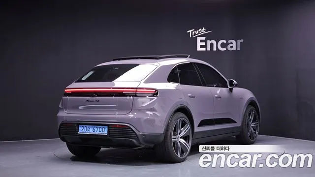Porsche Macan 2025