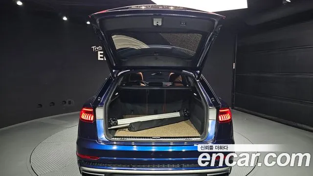 Audi Q8 2021
