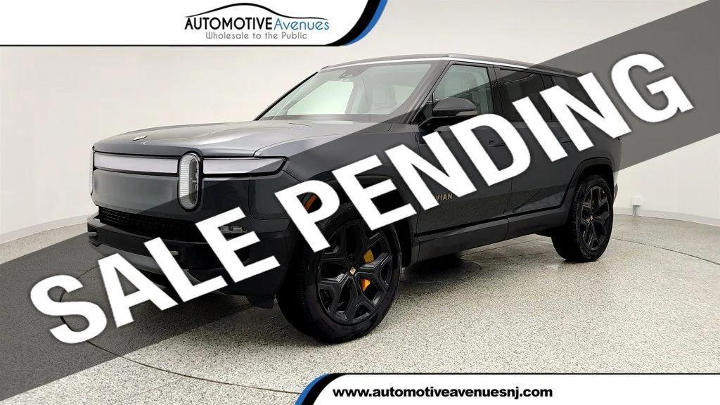 Rivian R1S 2023