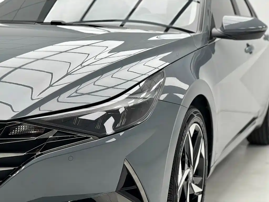 Hyundai Elantra 2022