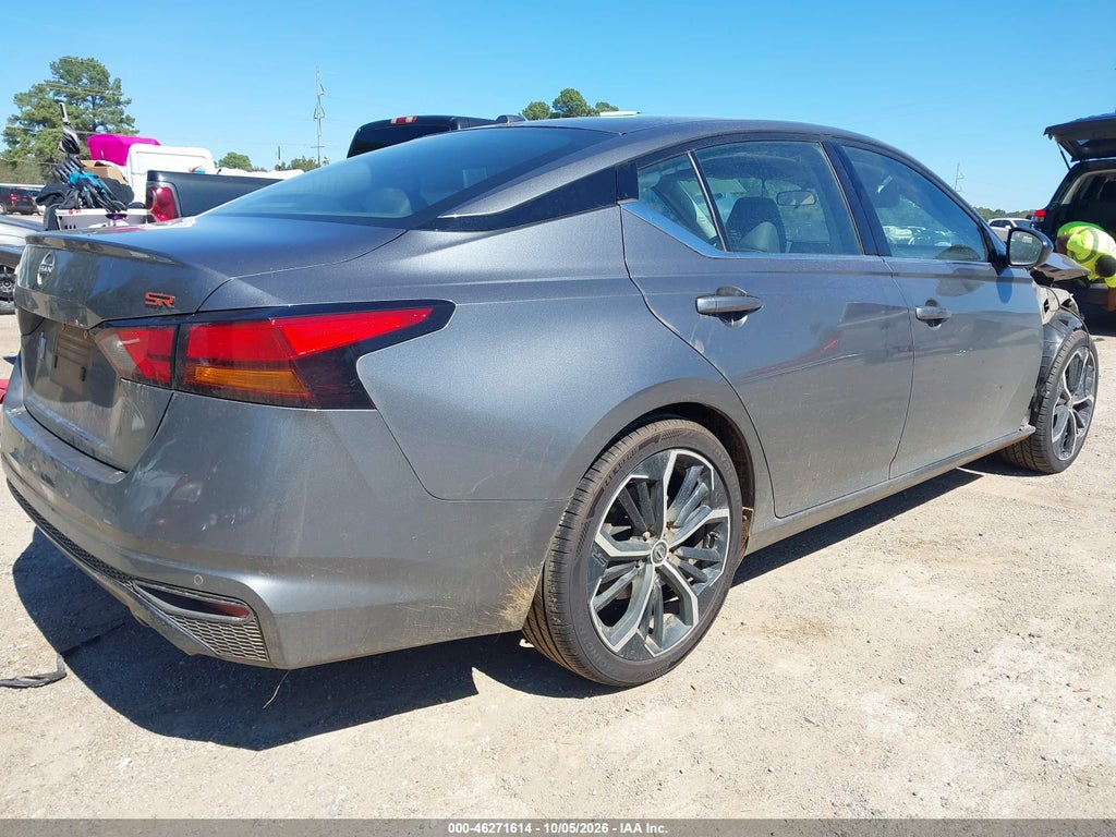 Nissan Altima 2023