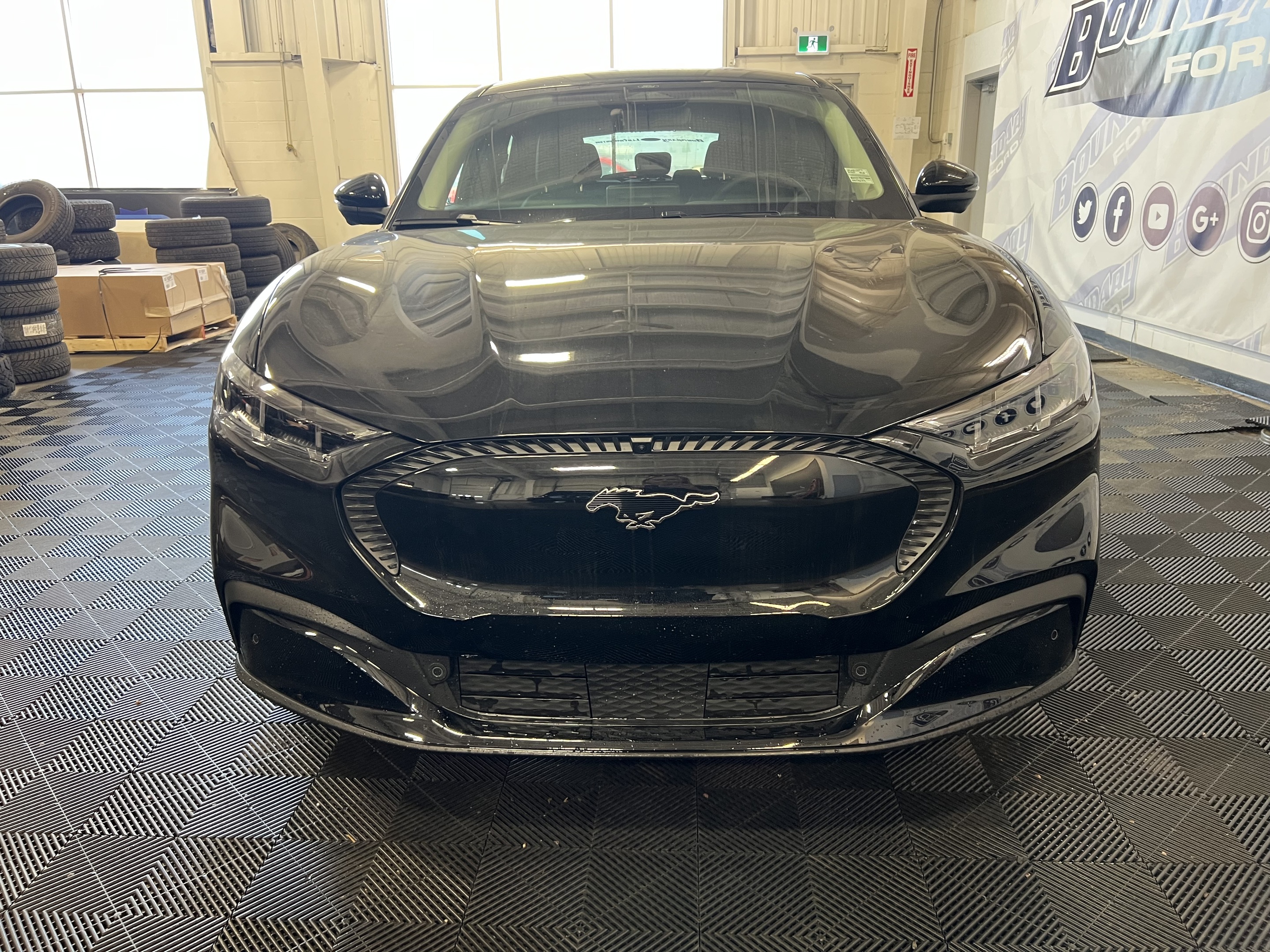Ford Mustang Mach-E 2025
