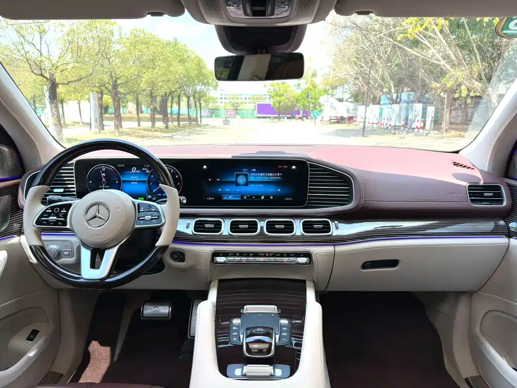 Mercedes-Benz GLS 2024
